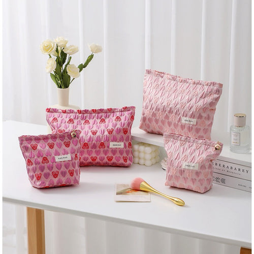 Jacquard Heart Pattern Makeup Bag